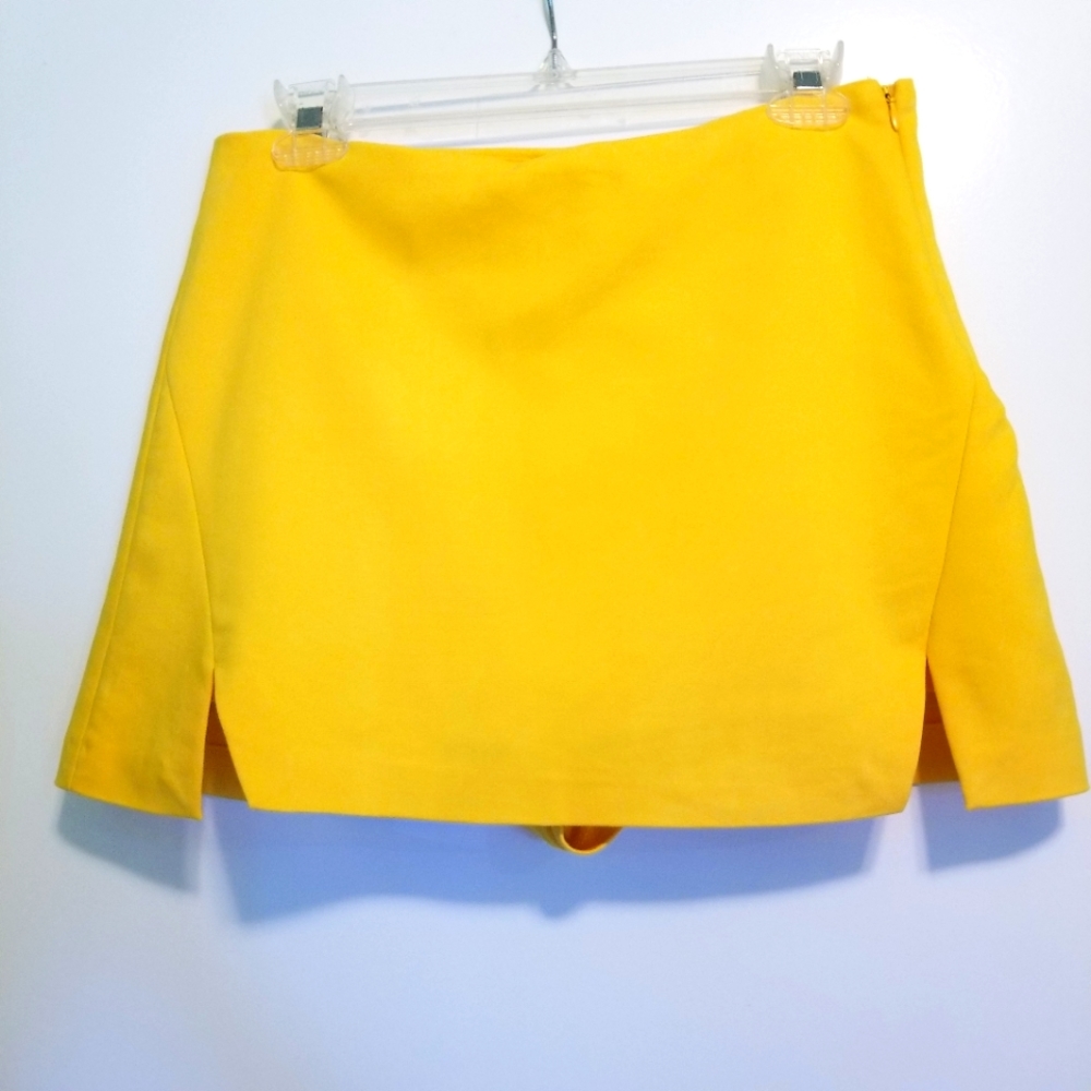 Zara Trafaluc Collection Yellow Mini Skort Sz L